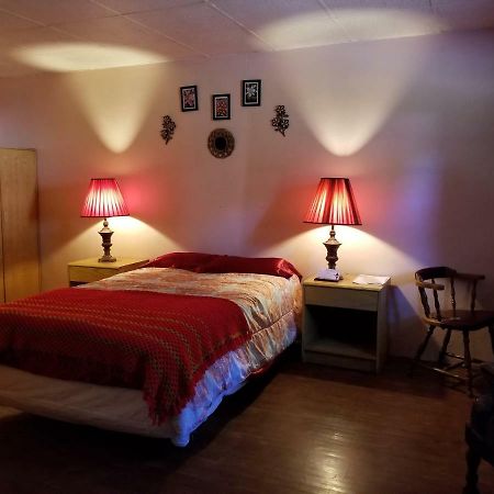 Pittsfield Motor Inn Ngoại thất bức ảnh